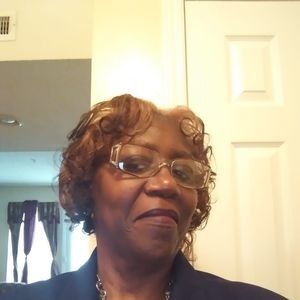 Meet your Posher, Everline